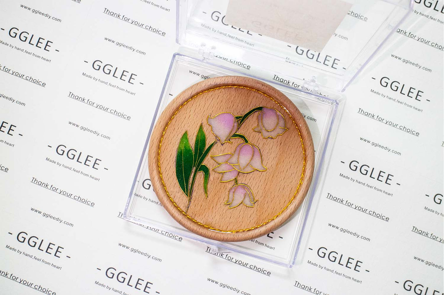 GGLEE Handmade BeechWood Coasters with Campanula Flower Design for Friends Gifts (Circle) 1 pcs